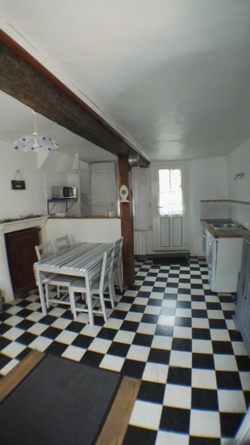 L'Estacade : maison de pecheur Saint-Valery-sur-Somme Extérieur photo