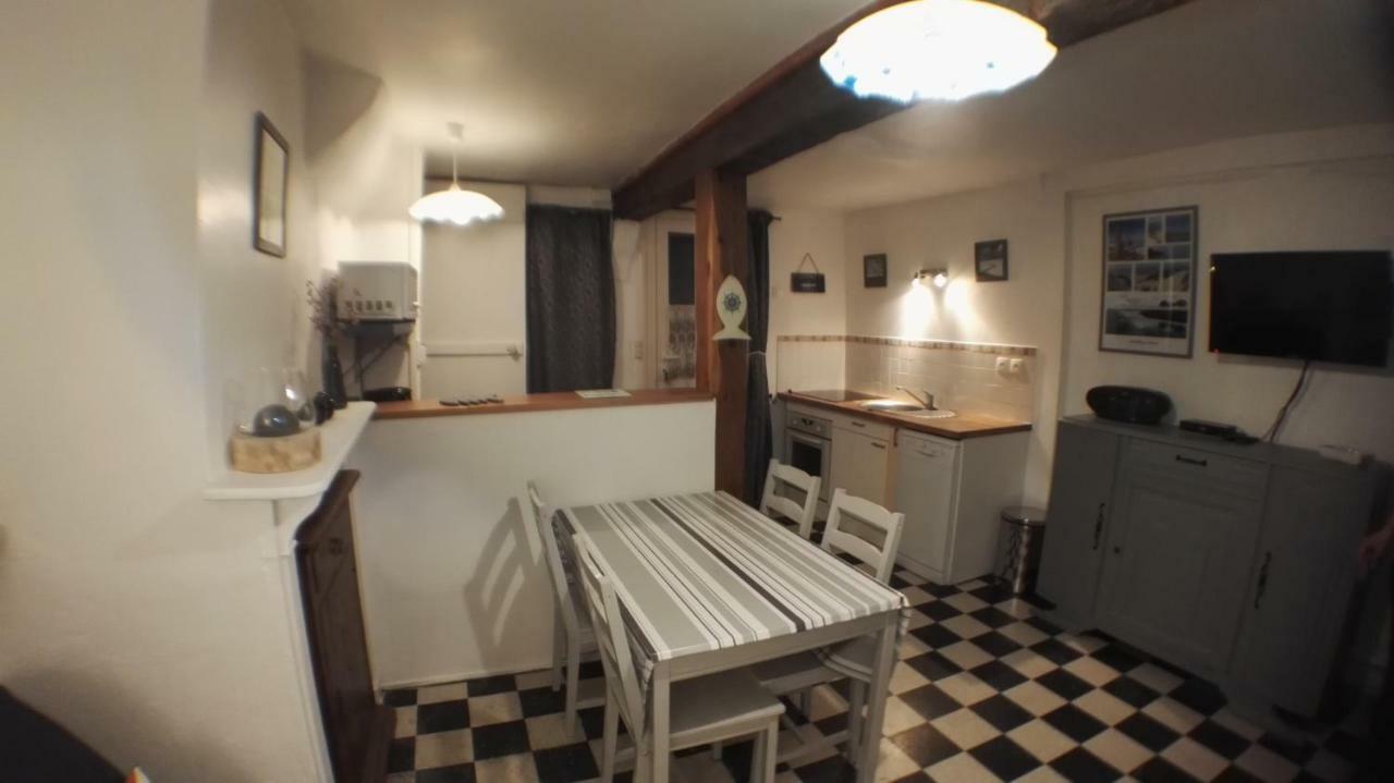L'Estacade : maison de pecheur Saint-Valery-sur-Somme Extérieur photo